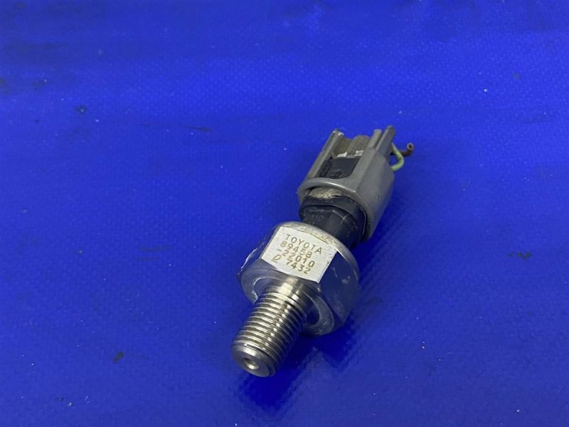 Датчик давления топлива TOYOTA AVENSIS 03-08 89458-22010 Б/У