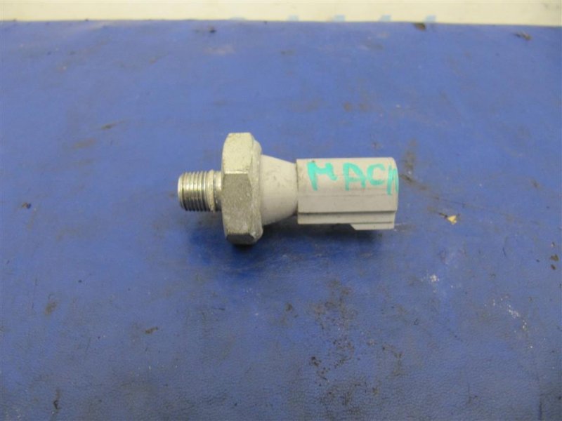 Запчасть датчик давления масла двс MITSUBISHI LANCER X 10 07-15 2.0 MN163743 Б/У Датчик давления масла ДВС MITSUBISHI LANCER X 10 07-15 2.0 MN163743 Б/У