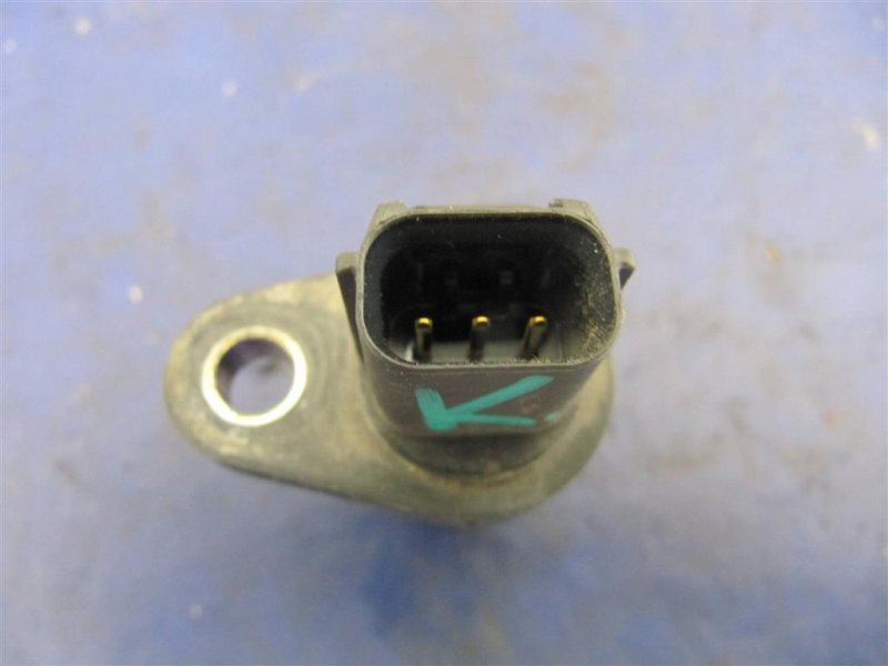 Датчик положения коленвала ASX / OUTLANDER SPORT 10-21 2.0 Датчик положения коленвала ASX / OUTLANDER SPORT 10-21 2.0