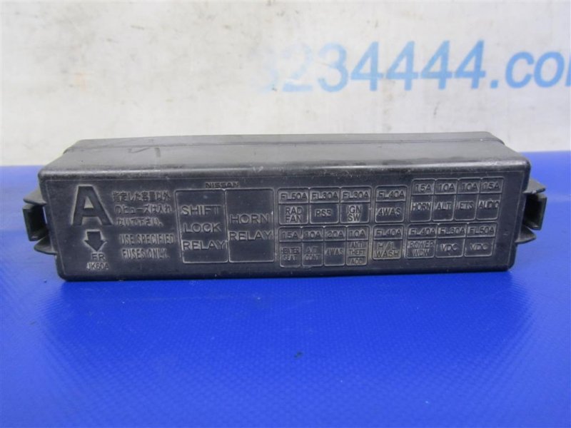 Блок предохранителей моторный отсек G25/G35/G37/Q40 06-14