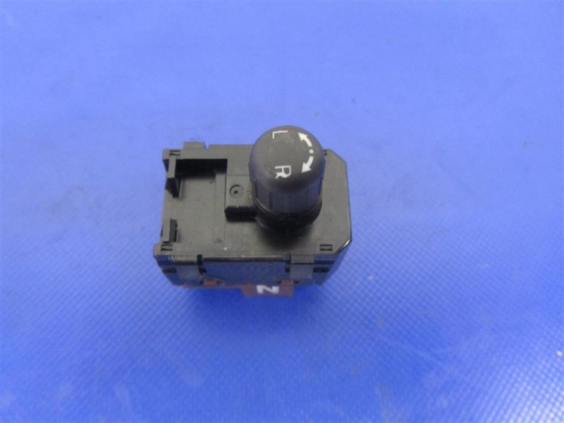 Блок управления зеркалами INFINITI G25/G35/G37/Q40 06-14 25570-1BA1A Б/У
