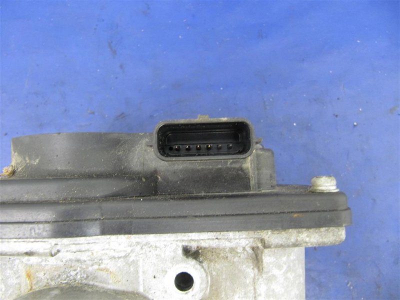 Дроссельная заслонка левая G25/G35/G37/Q40 06-14 2007 Седан 3.5 VQ35HR