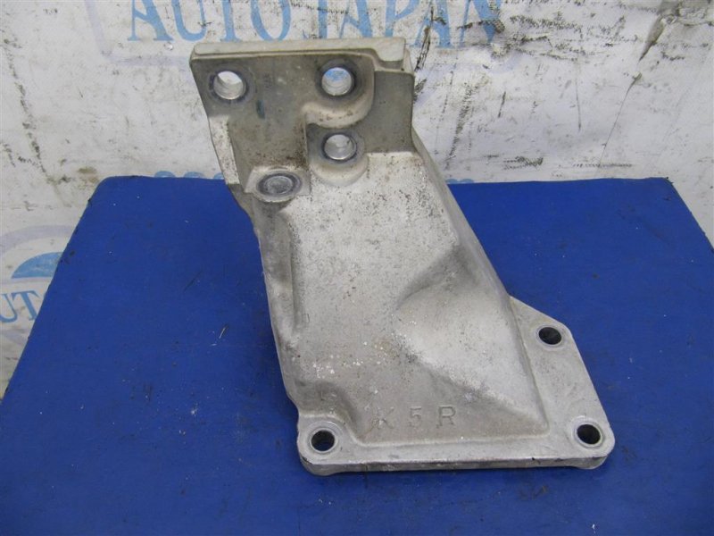 Кронштейн двигателя правый INFINITI G25/G35/G37/Q40 06-14 2007 Седан 3.5 VQ35HR 11232-JK50A Б/У