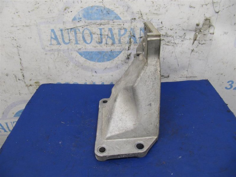 Кронштейн двигателя правый G25/G35/G37/Q40 06-14 2007 Седан 3.5 VQ35HR