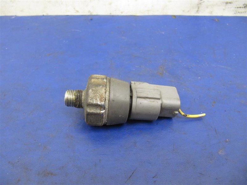 Датчик давления масла ДВС INFINITI G25/G35/G37/Q40 06-14 2007 Седан 3.5 VQ35HR 25240-4M40E Б/У