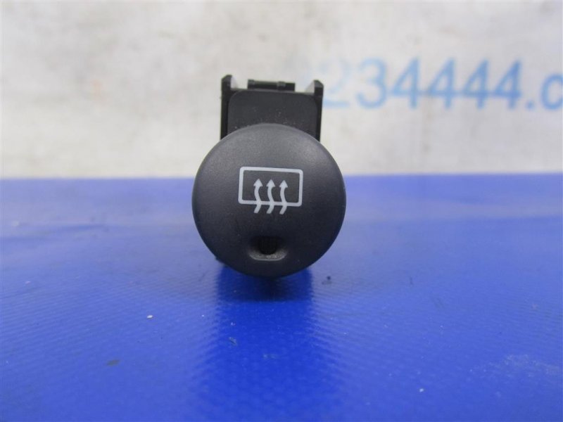 Кнопка обогрева заднего стекла TOYOTA MATRIX 02-08 2002 ZZE132 1.8L 1ZZ-FE 84790-01040 Б/У
