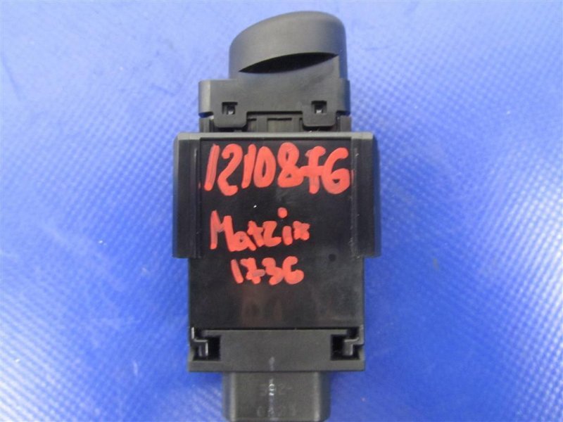 Кнопка обогрева заднего стекла MATRIX 02-08 2002 ZZE132 1.8L 1ZZ-FE