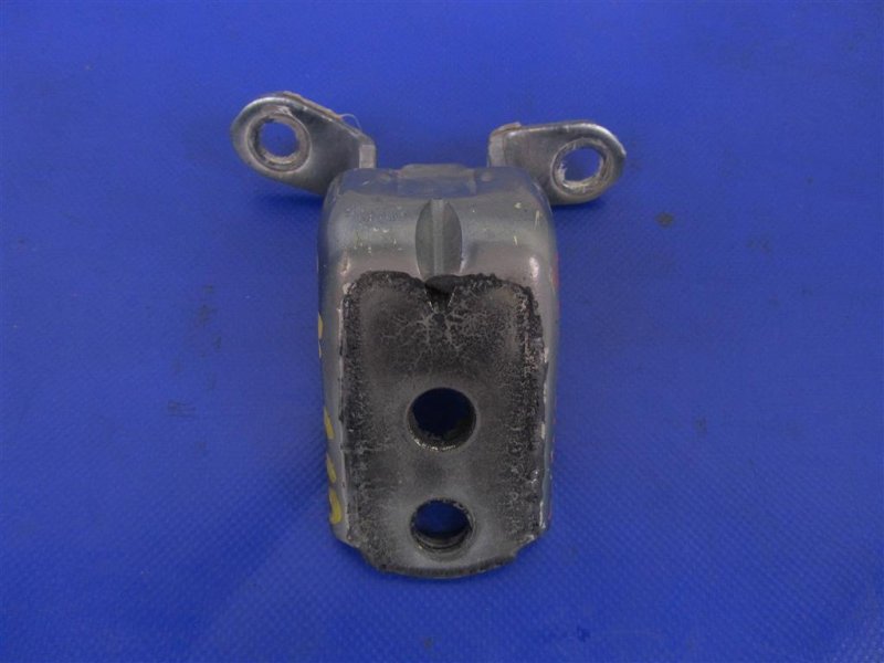 Петля двери верхняя передняя правая INFINITI G25/G35/G37/Q40 06-14 80400-JK00A Б/У