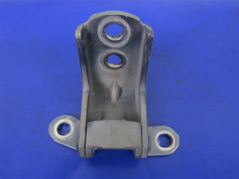 Петля двери верхняя передняя правая INFINITI G25/G35/G37/Q40 06-14