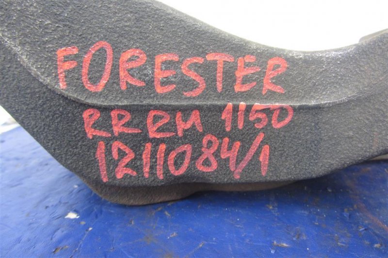 Цапфа задняя правая FORESTER 12-19 2013 Внедорожник 2.5