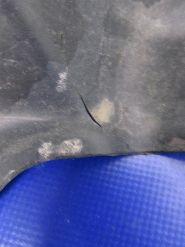 Защита двигателя правая MATRIX 02-08 2002 ZZE132 1.8L 1ZZ-FE