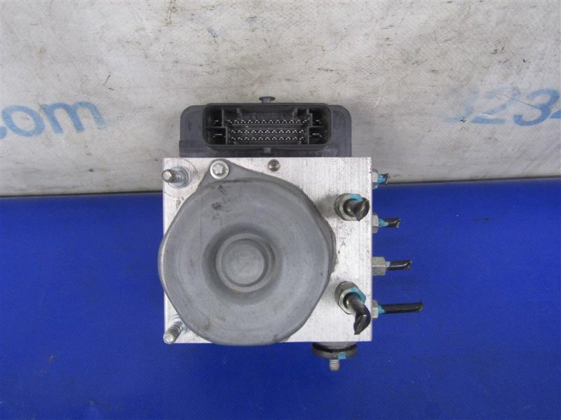 Блок ABS X-TRAIL/ROGUE T32 13-20 2015 T32 2.5 QR25DE