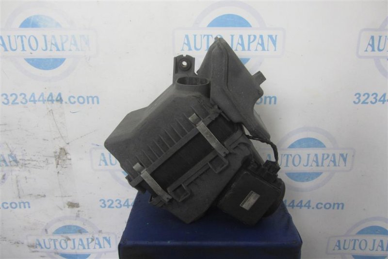 Корпус воздушного фильтра MITSUBISHI LANCER IX 9 03-07 2004 Седан 2.0 MR597046 Б/У