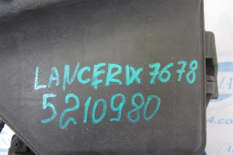 Корпус воздушного фильтра LANCER IX 9 03-07 2004 Седан 2.0