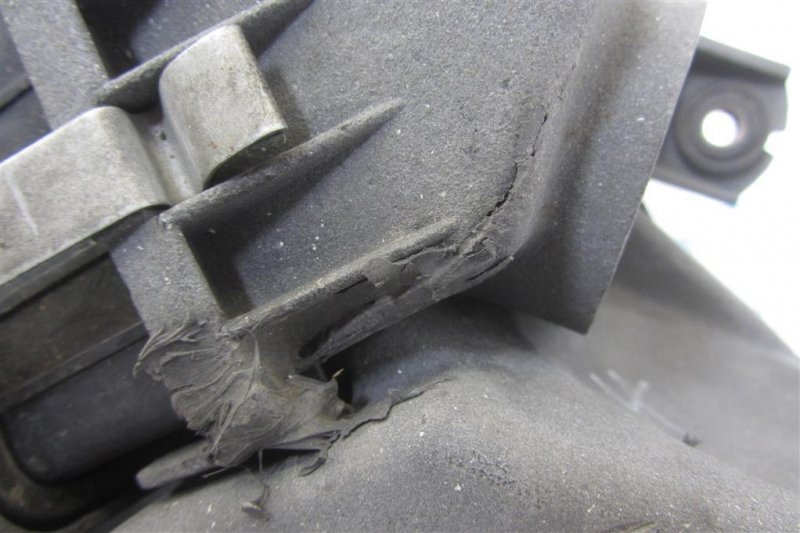 Корпус воздушного фильтра LANCER IX 9 03-07 2004 Седан 2.0