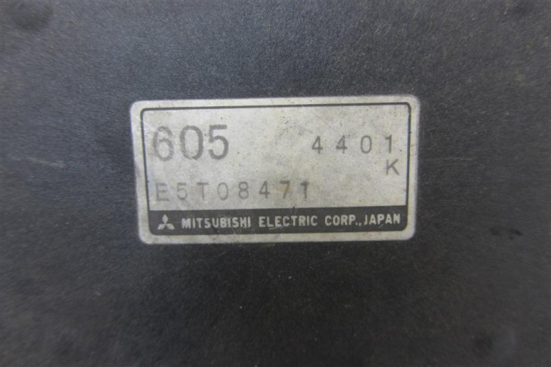 Корпус воздушного фильтра LANCER IX 9 03-07 2004 Седан 2.0