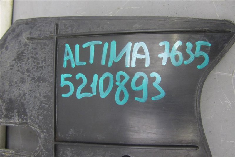 Дефлектор воздушный передний левый ALTIMA L33 12-18 2017 L33 2.5