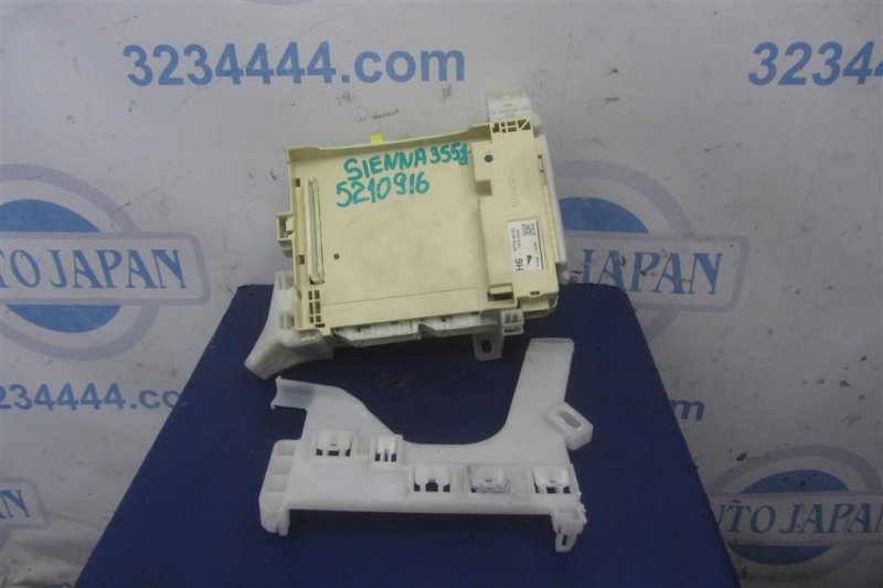 Блок предохранителей салон TOYOTA SIENNA 11-16 2012 GSL30 3.5 2GR-FE 82730-08120 Б/У