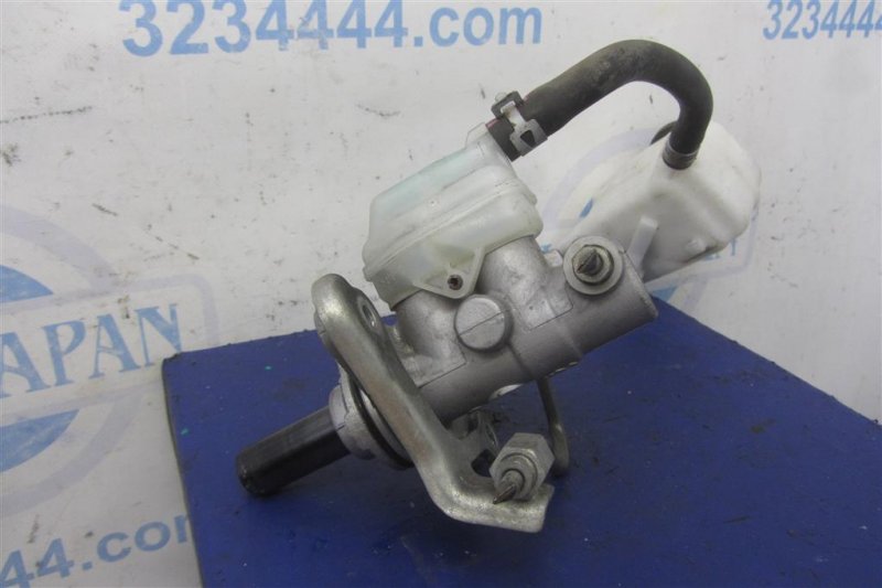 Главный тормозной цилиндр TOYOTA SIENNA 11-16 2012 GSL30 3.5 2GR-FE 47201-48202 Б/У