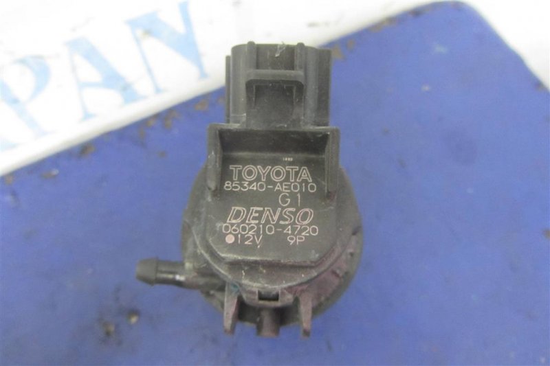 Насос омывателя стекла TOYOTA SIENNA 11-16 GSL30 3.5 2GR-FE Насос омывателя стекла TOYOTA SIENNA 11-16 GSL30 3.5 2GR-FE