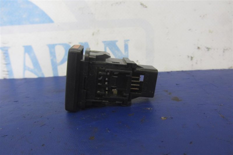 Кнопка открытия двери SIENNA 11-16 2012 GSL30 3.5 2GR-FE