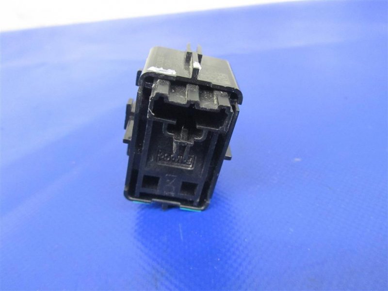 Кнопка стеклоподъемника FUSION 14- Кнопка стеклоподъемника FUSION 14-