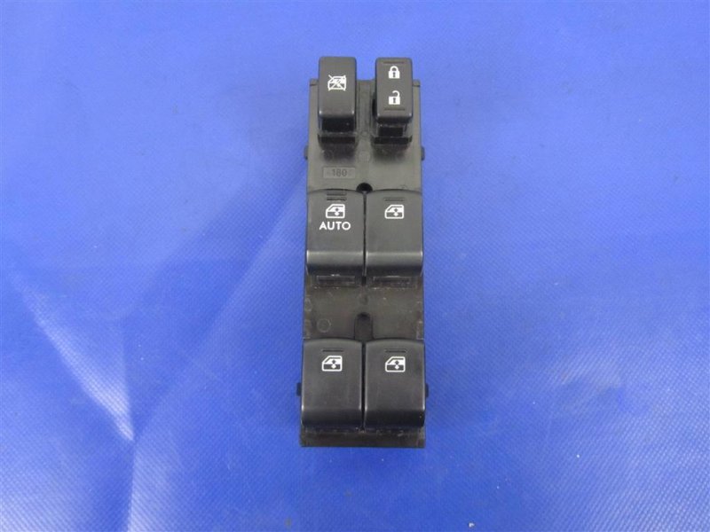 Блок управления стеклоподъемниками передний левый SUBARU FORESTER 12-19 83071SG010 Б/У