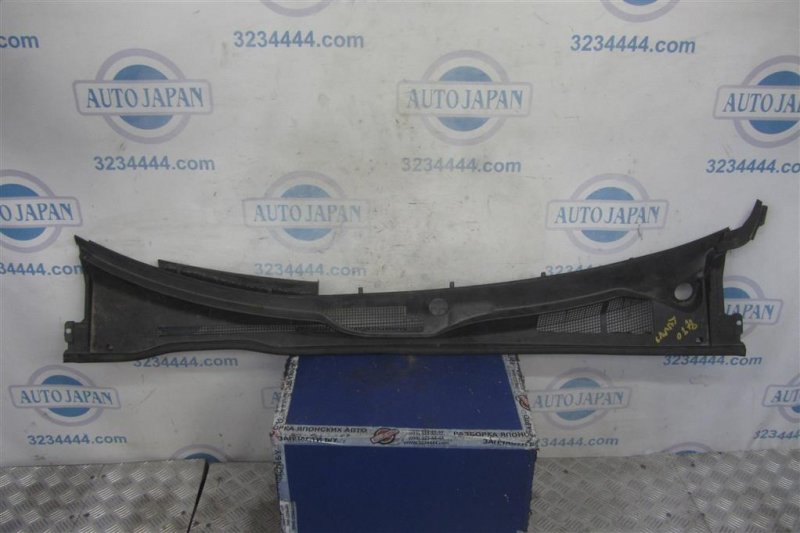 Пластик под лобовое стекло / Жабо TOYOTA CAMRY 30 02-06 55708-06030 Б/У