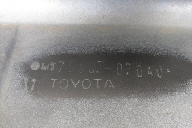 Накладка порога наружная левая MATRIX 02-08 2002 ZZE132 1.8L 1ZZ-FE Накладка порога наружная левая MATRIX 02-08 2002 ZZE132 1.8L 1ZZ-FE