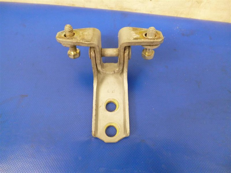 Петля двери нижняя передняя левая MITSUBISHI LANCER IX 9 03-07 Седан 2.0