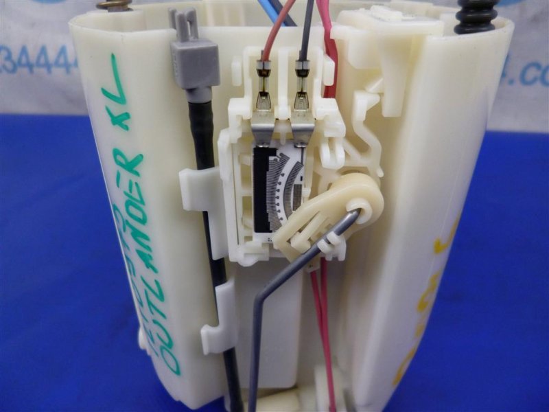 Топливный насос MITSUBISHI OUTLANDER XL 05-13 Внедорожник 3.0