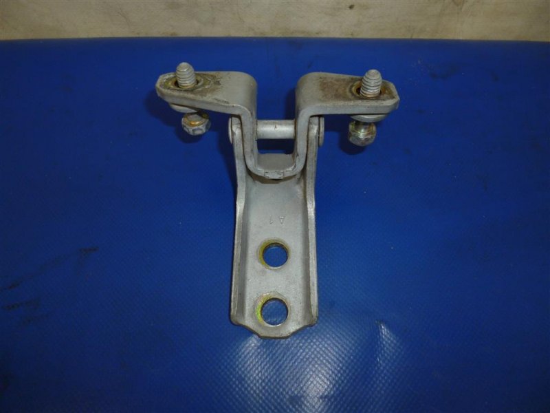 Петля двери верхняя передняя правая MITSUBISHI LANCER IX 9 03-07 Седан 2.0