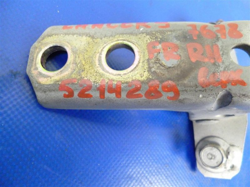 Петля двери верхняя передняя правая LANCER IX 9 03-07 2004 Седан 2.0