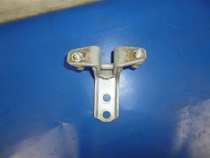 Петля двери верхняя передняя правая LANCER IX 9 03-07 2004 Седан 2.0