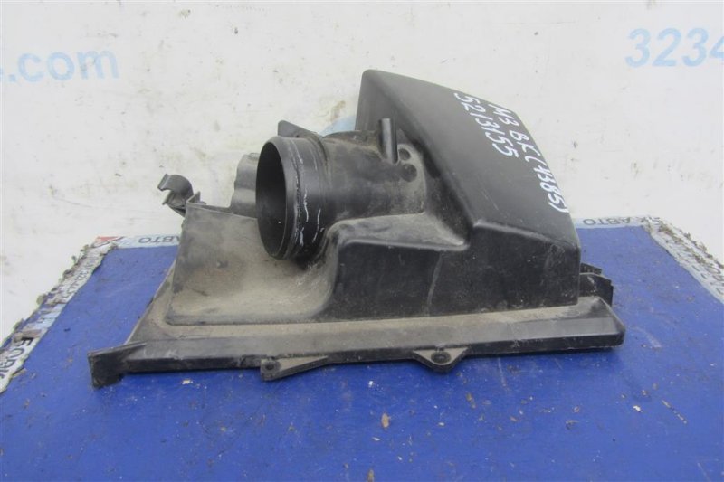 Запчасть крышка корпуса воздушного фильтра MAZDA 3 BK 03-08 2006 Седан 2.3 LF50-13-Z1XA Б/У Крышка корпуса воздушного фильтра MAZDA 3 BK 03-08 2006 Седан 2.3 LF50-13-Z1XA Б/У