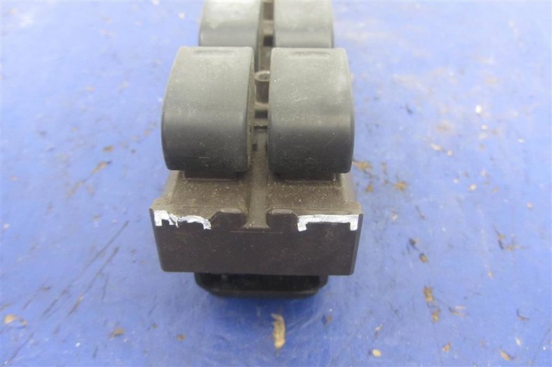 Блок управления стеклоподъемниками передний левый MATRIX 02-08