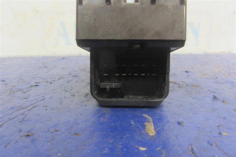 Блок управления стеклоподъемниками передний левый MATRIX 02-08