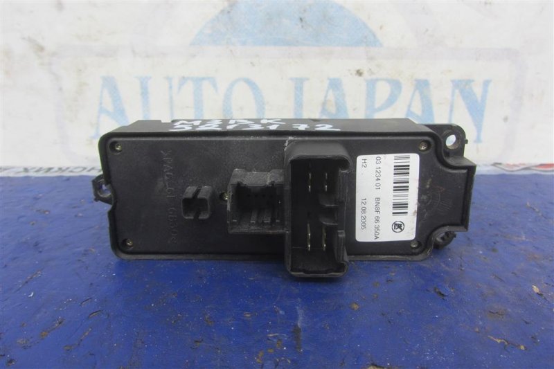 Блок управления стеклоподъемниками передний левый 3 BK 03-08