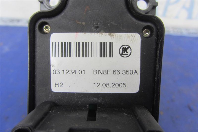 Блок управления стеклоподъемниками передний левый 3 BK 03-08