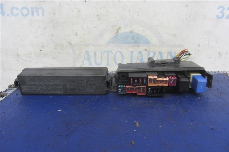 Блок предохранителей моторный отсек INFINITI G35 03-07 24388-AM600 Б/У