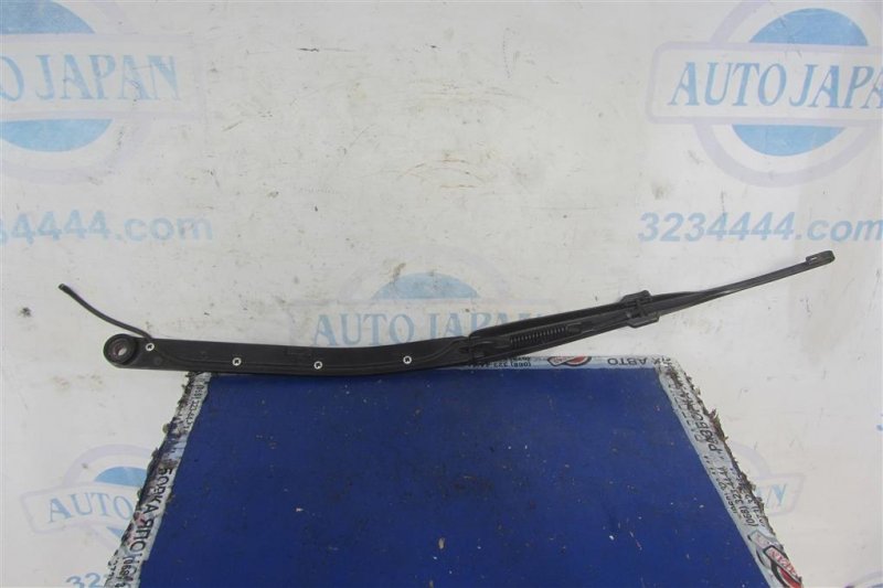 Поводок стеклоочистителя передний правый INFINITI G35 03-07 Поводок стеклоочистителя передний правый INFINITI G35 03-07