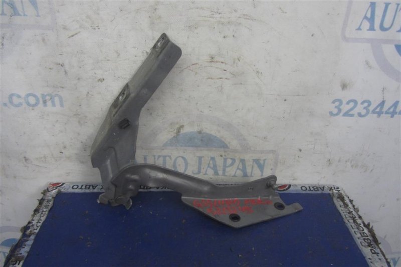 Запчасть петля капота правая INFINITI G35 03-07 2006 Седан 3.5 65400-AL500 Б/У Петля капота правая INFINITI G35 03-07 2006 Седан 3.5 65400-AL500 Б/У