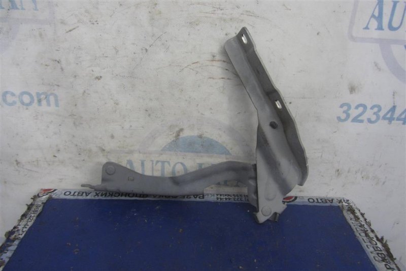 Петля капота правая INFINITI G35 03-07 Седан 3.5 Петля капота правая INFINITI G35 03-07 Седан 3.5