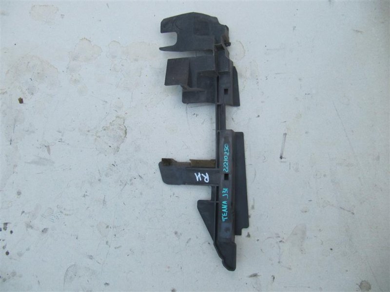 Дефлектор радиатора правый NISSAN TEANA J31 03-07 92184-9W50A Б/У