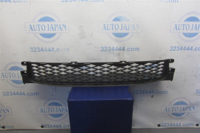 Решетка переднего бампера LEXUS CT200 11-17 2012 Хетчбек 1.8 53112-76030 Б/У