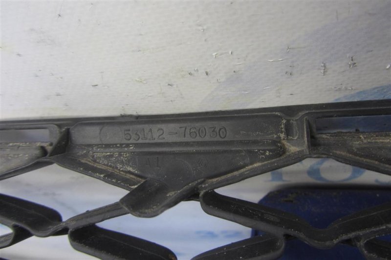 Решетка переднего бампера CT200 11-17 2012 Хетчбек 1.8