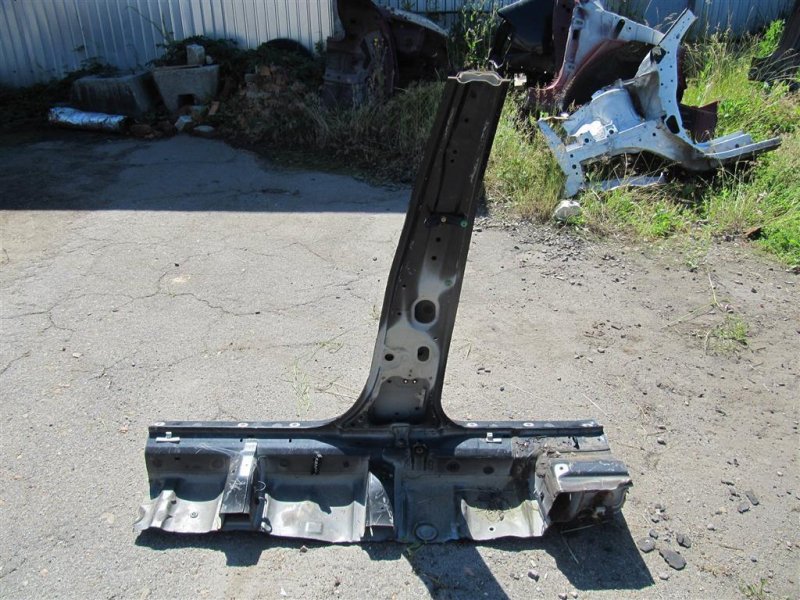 Стойка кузова средняя правая TRIBECA B9 05-07