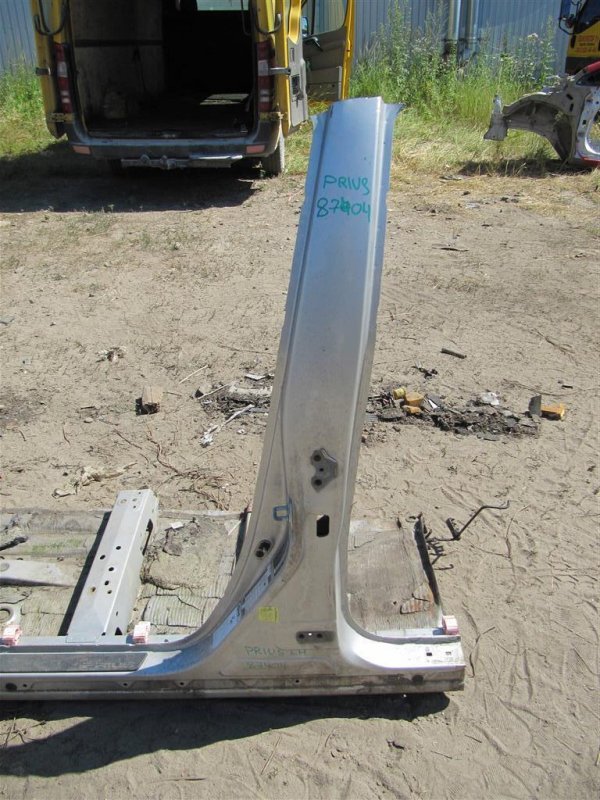 Запчасть стойка кузова средняя левая TOYOTA PRIUS - 30 09-17 6130447010 Б/У Стойка кузова средняя левая TOYOTA PRIUS - 30 09-17 6130447010 Б/У