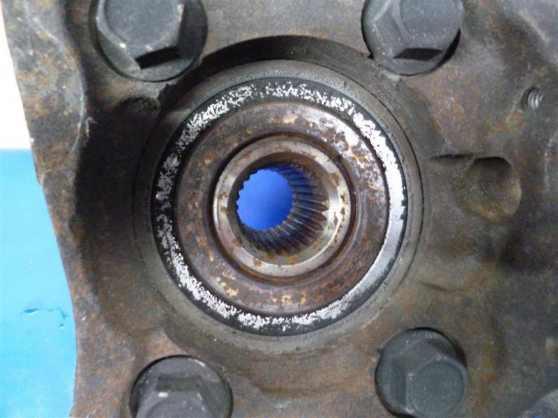 Ступица передняя правая GALANT 03-12 2010 Седан 2.4