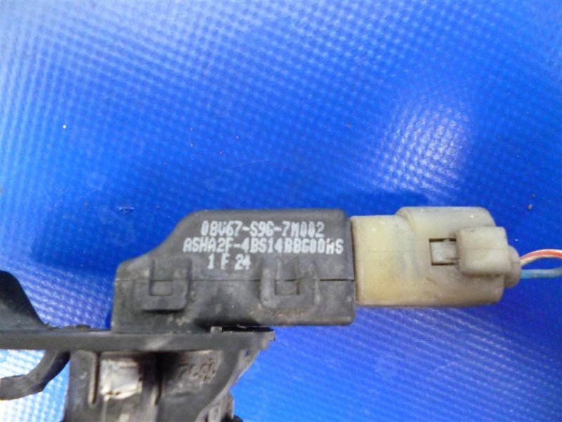 Датчик парктроника MDX (YD2) 06-13 YD2